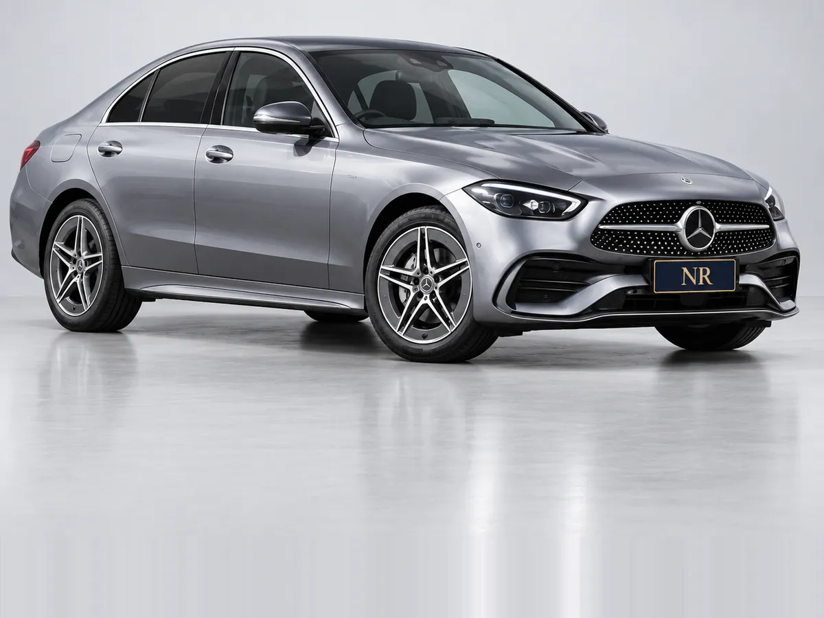 Mercedes-Benz C350e, Premium vehicle